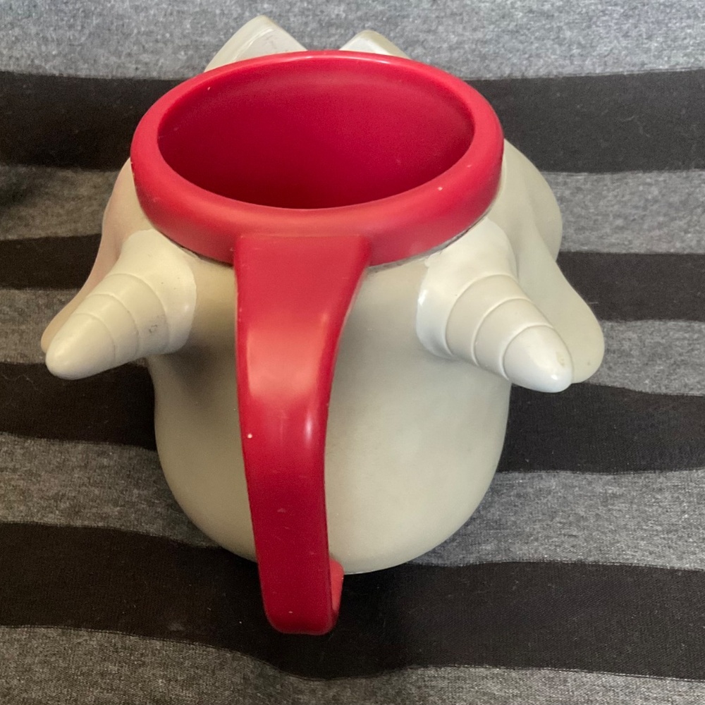 VINTAGE  HUNCHBACK OF NOTRE DAME HUGO  COLLECTABLE  MUG - Picture 5 of 9